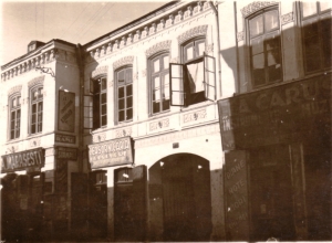 1935. Casă veche, renovată, de pe strada Belvedere 8